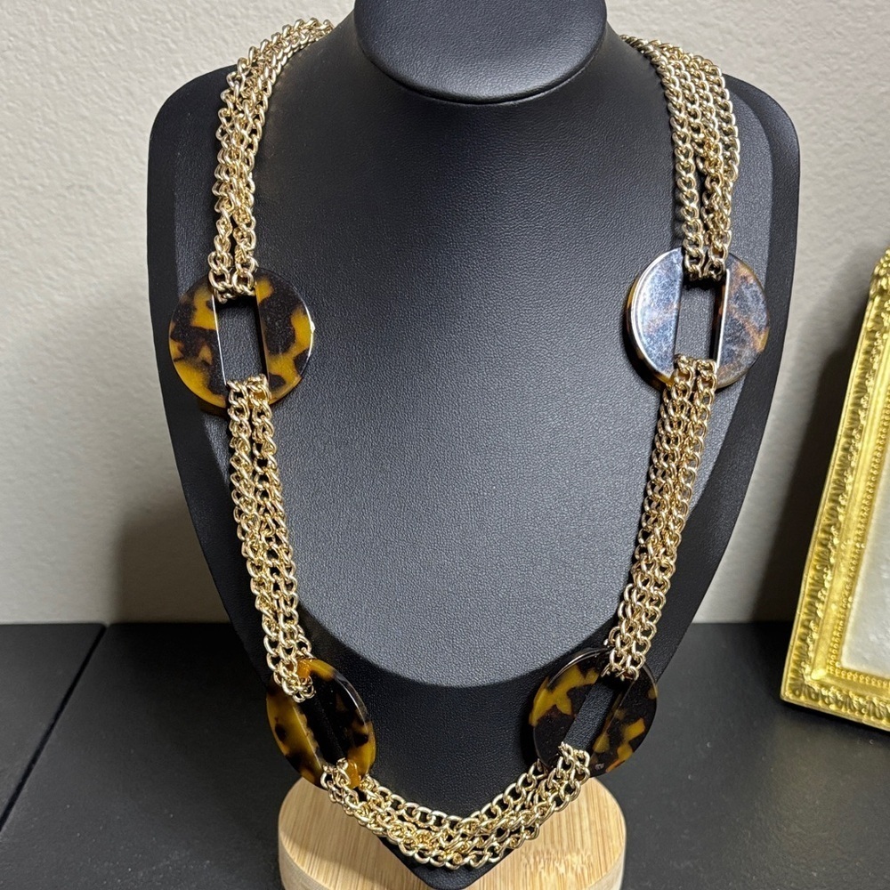 Elegant Gold Tone Statement and Tortoiseshell Necklace